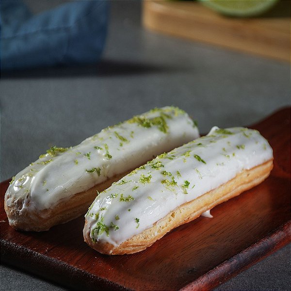 Éclair de Limão com Cobertura de Chocolate Branco - 2 unidades