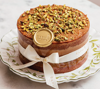 Naked cake de pistache com doce de leite