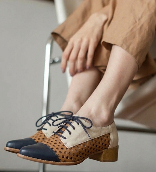 SAPATO OXFORD BICOLOR EM COURO