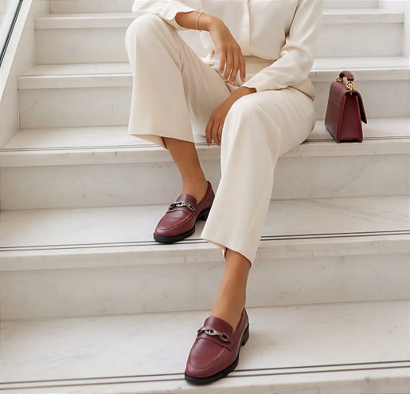 MOCASSIM BORDÔ EM COURO