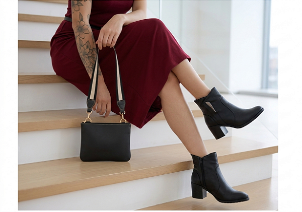 BOLSA PRETA EM COURO