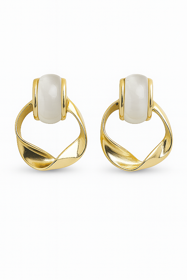 Brinco orgânico com pedra olho de gato