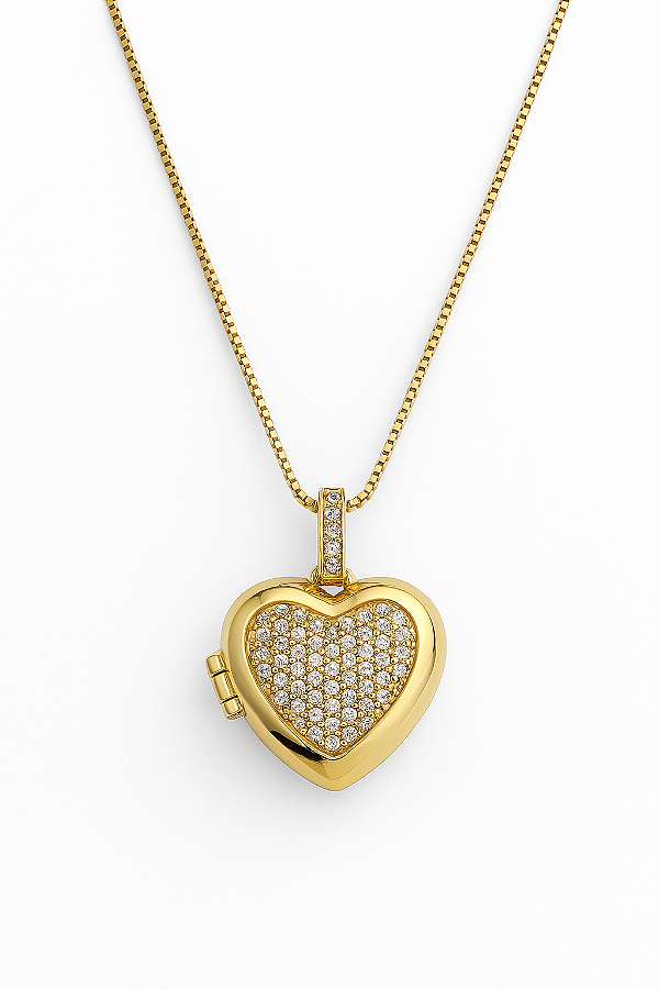Colar relicário coração cravejado em zircônia cristal