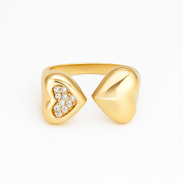 Anel regulável 2 corações sendo um cravejado em pedra zircônia cristal banhado a ouro 18k amarelo