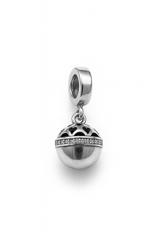 Berloque que abre com coração cristal dentro fecho imã prata 925