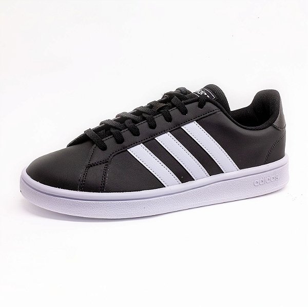 tênis casual adidas