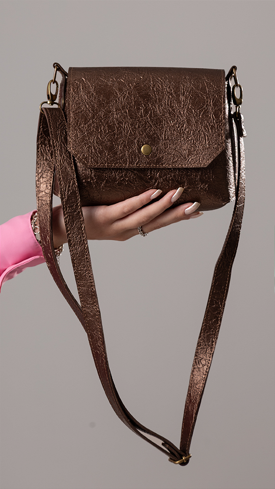Bolsa Claudia Cor Marrom com textura - Tamanho P