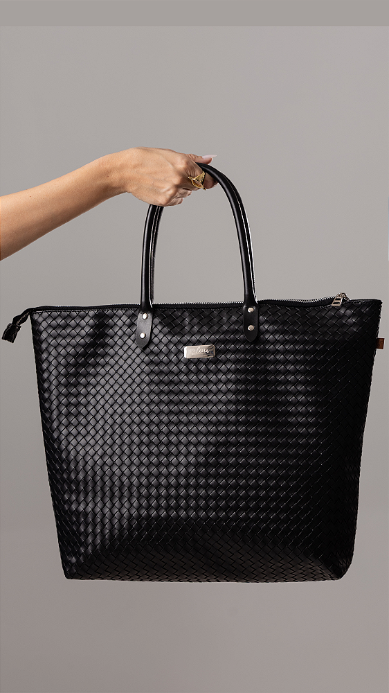 Bolsa Feminina Isa na cor Preta