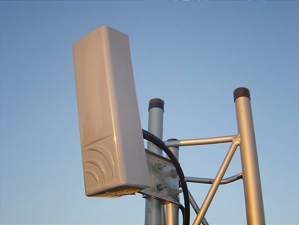 ANTENA PAINEL SETORIAL POLARIZAÇÃO VERTICAL 2400 - 2500 MHz 12 dBi 120° PS240012-120
