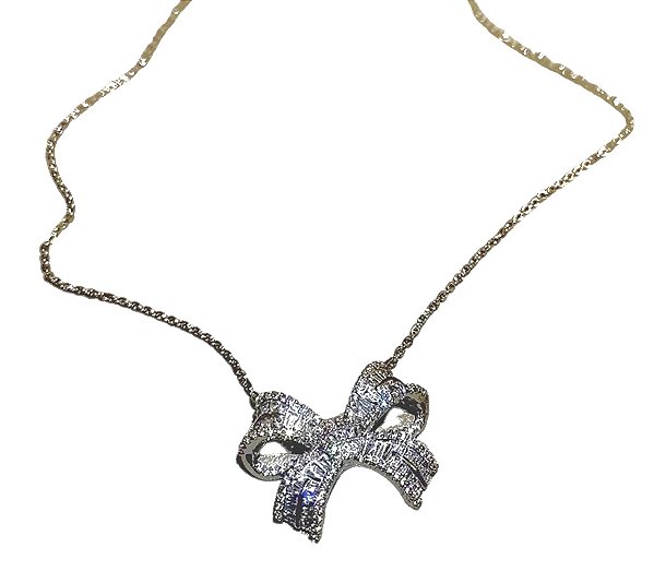 colar bow diamond