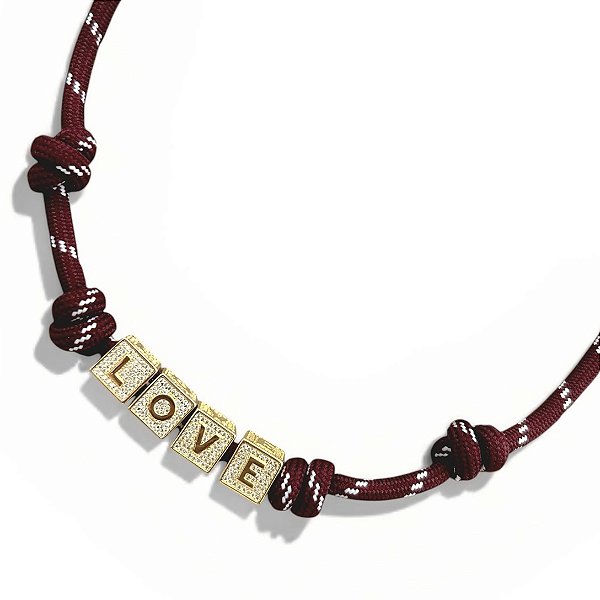 colar LOVE cravejado vinho/gold