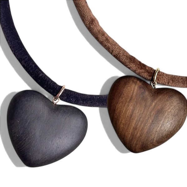 colar velvet/wood heart