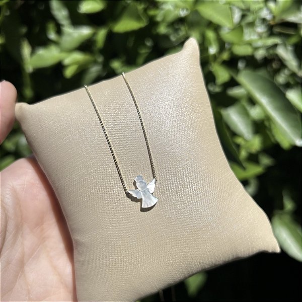 Colar anjinho de madrepérola