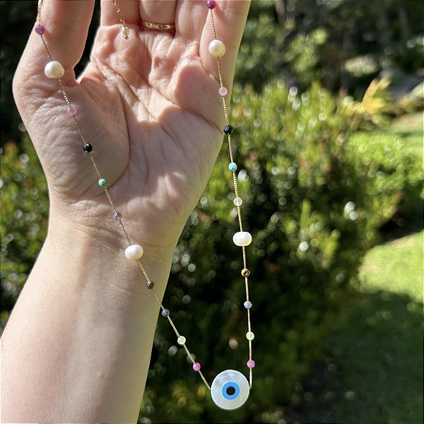 Colar mix pedras coloridas, pérola batata e olho grego