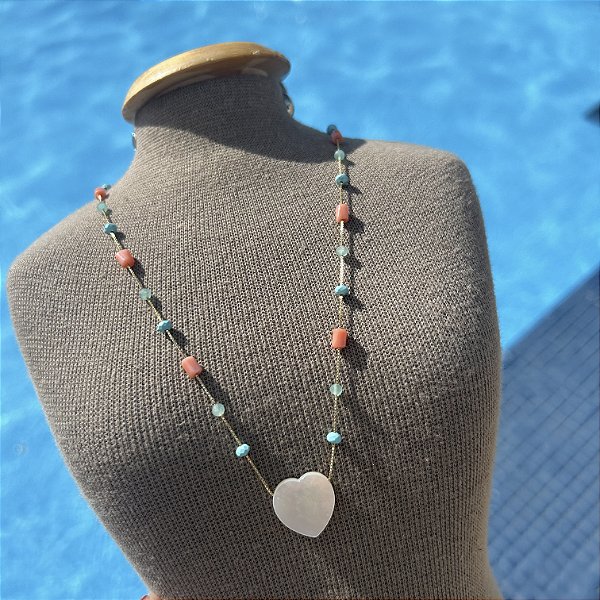 Colar coração de madrepérola com Turquesa, Amazonita e Coral laranja