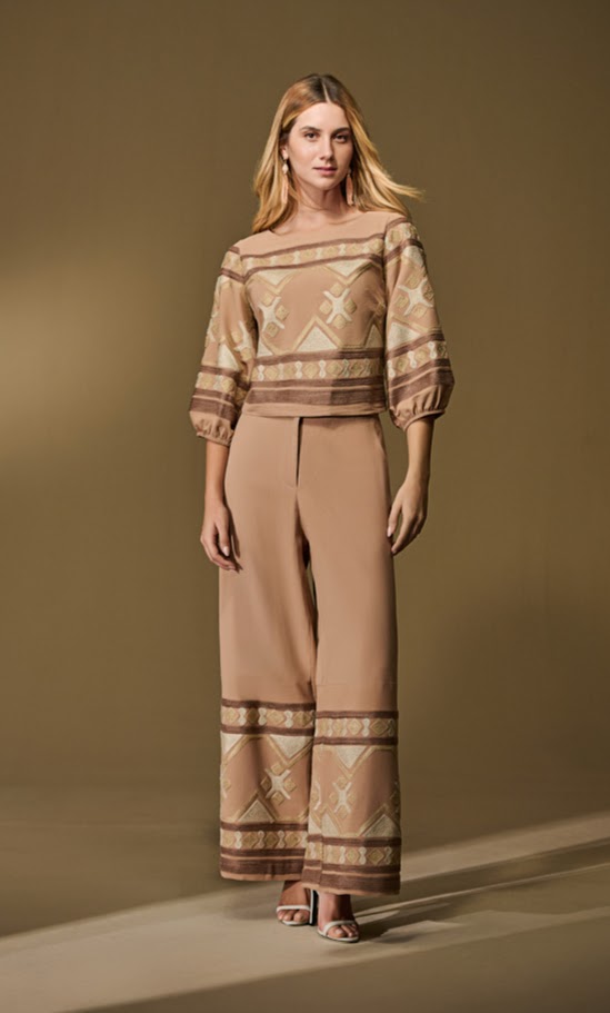 Blusa Bordada Manga – Cléo Oficial