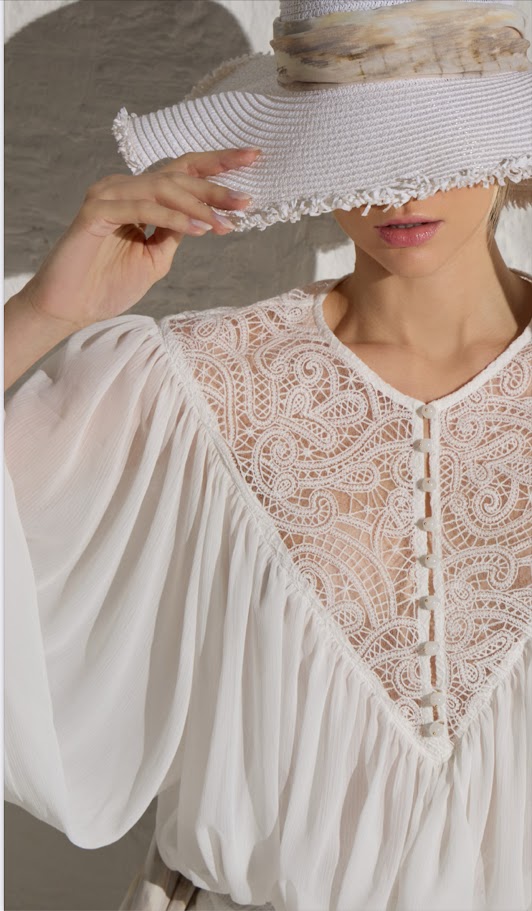 Blusa Balone Pala Renda Thamara Capelão