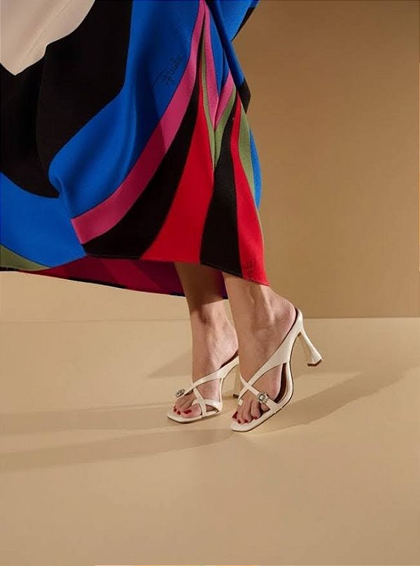 Mule Salto Flare Tiras Cruzadas e Fivela de Cristais Luiza Barcelos