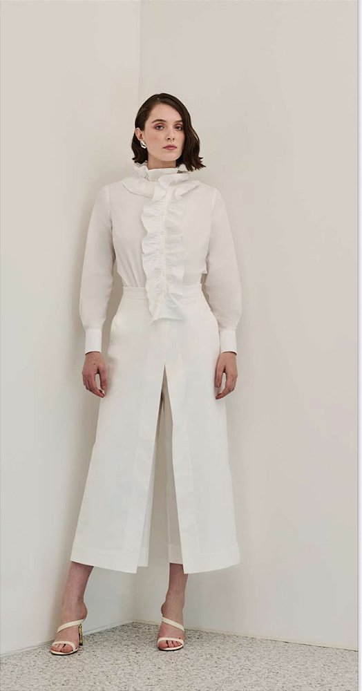 Calça de Sarja Pantacourt Alfaiataria 613 Oficial