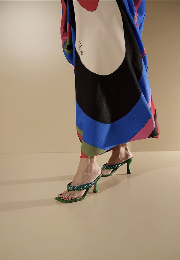 Mule de Dedo em Couro Tiras Metalizadas Salto Flares Luiza Barcelos