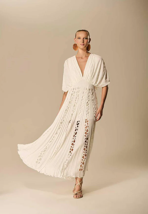 Vestido Plissado Cortes Laser Caos Moda