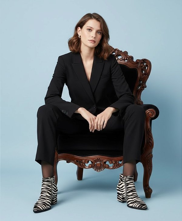 Bota Cano Curto em Couro Zebra Luiza Barcelos