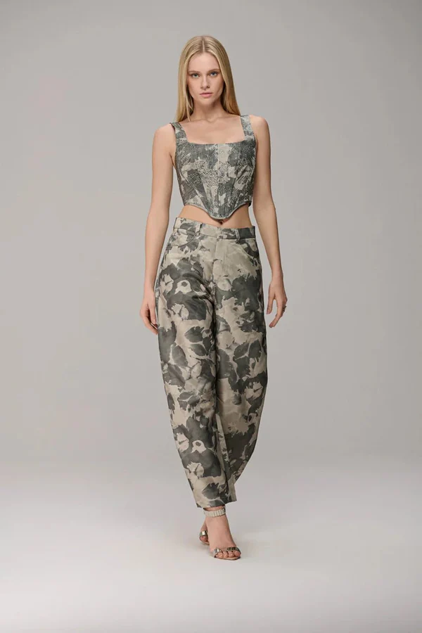 Calça Balloon Camuflada Pence Caos Moda