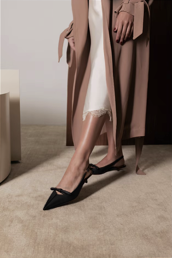 Scarpin Slingback em Couro Encerado com Laço Luiza Barcelos