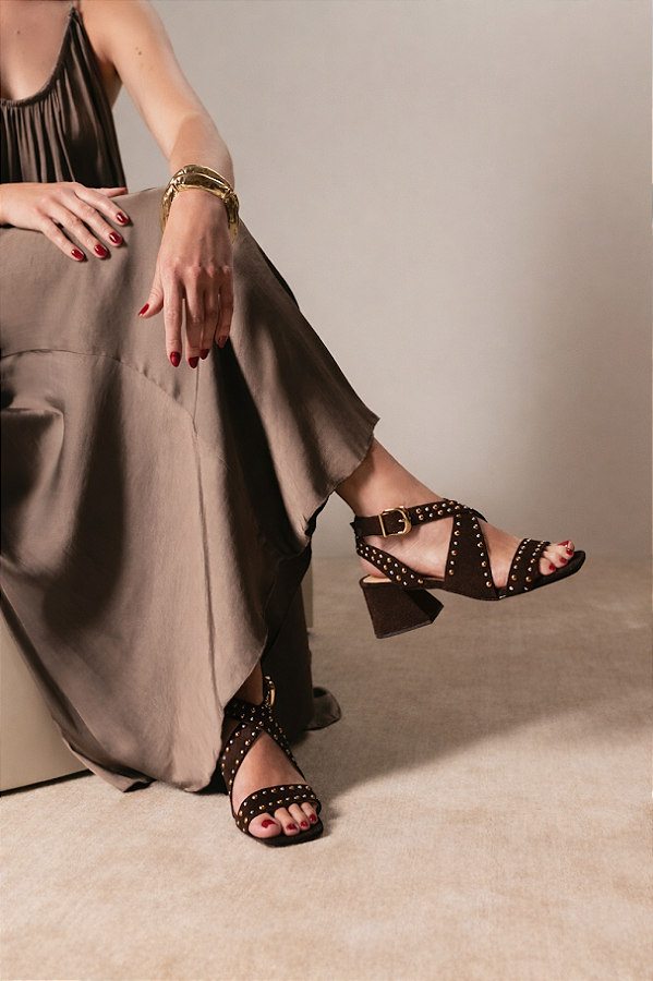 Sandália Salto Bloco Médio em Camurça Luiza Barcelos