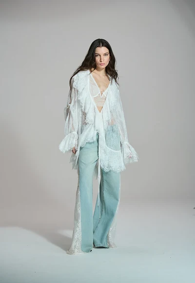 Calça Jeans Wide Leg com Renda Lateral Caos Moda
