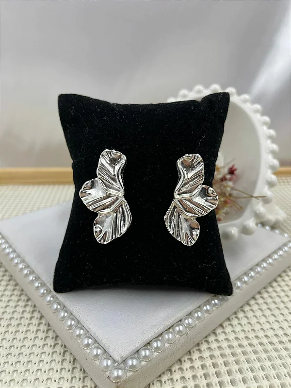 Brinco Meia Asa Banhado a Prata