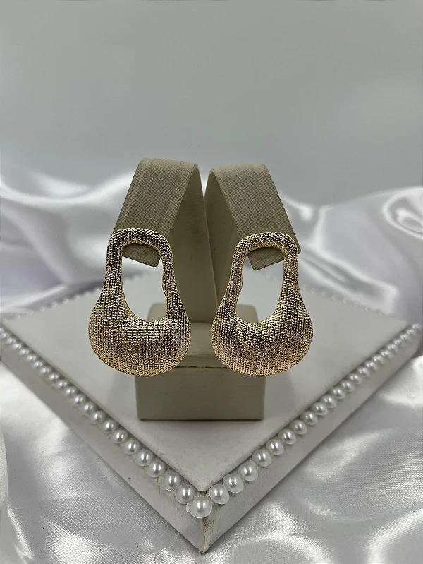 Brinco Orgânico Texturizado Banhado Dourado