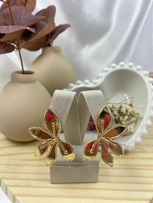 Brinco Folheado Meia Flor