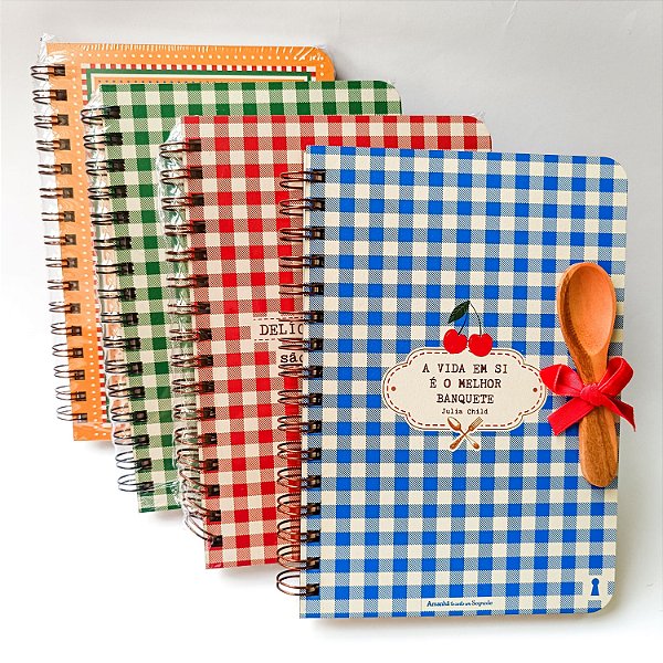 Caderno de Receitas Espiral Pautado com Capa de Madeira