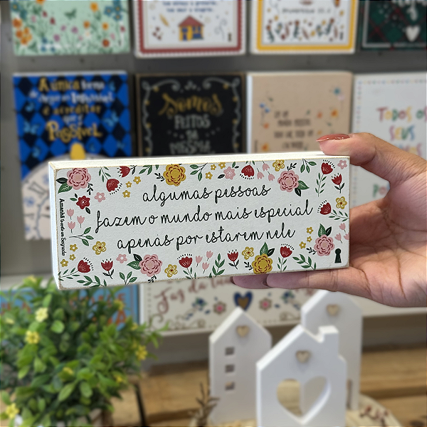 Quadro Box 6x15 em Madeira Pessoas Fazem O Mundo Especial