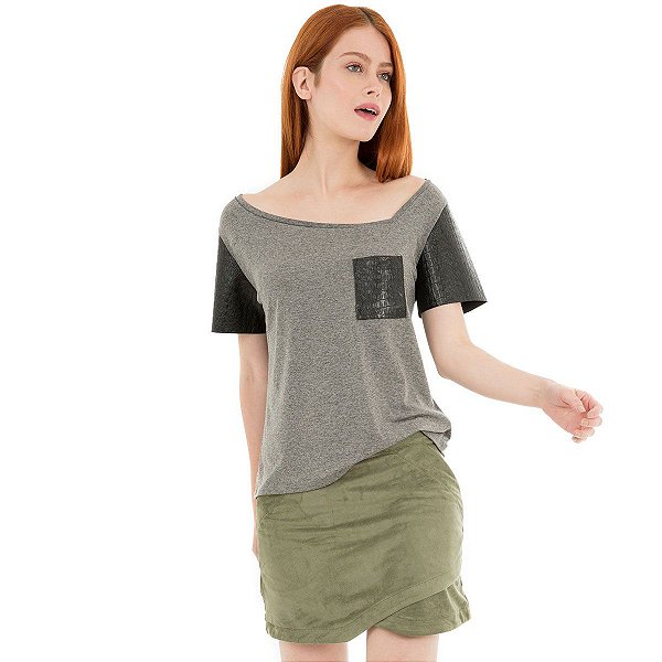 Camiseta Gola Assimétrica • Mescla