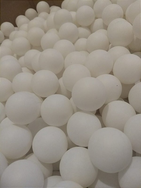 Bolinhas de ping pong cor branco