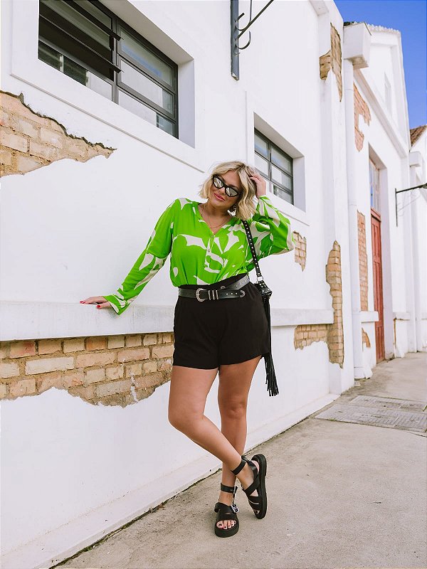 Blusa Bata Verde Limão de Manga Longa