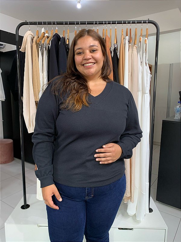 Blusa Vegas em V  Plus Size