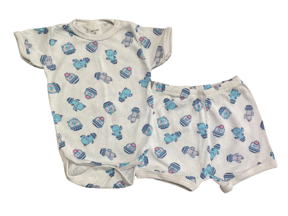 CONJUNTO DE PIJAMA INFANTIL COM BODY DE MANGA CURTA E SHORTS UNISSEX - CACTOS