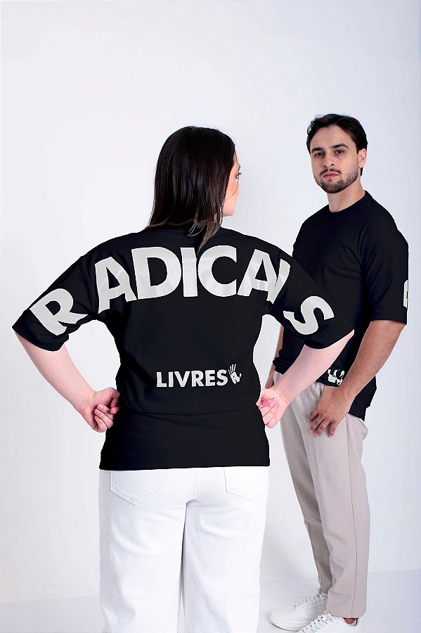 Camiseta Oversized Radicais Livres preta