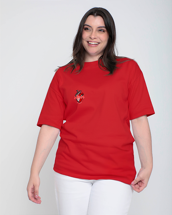 Camiseta oversized Amor que pensa vermelha