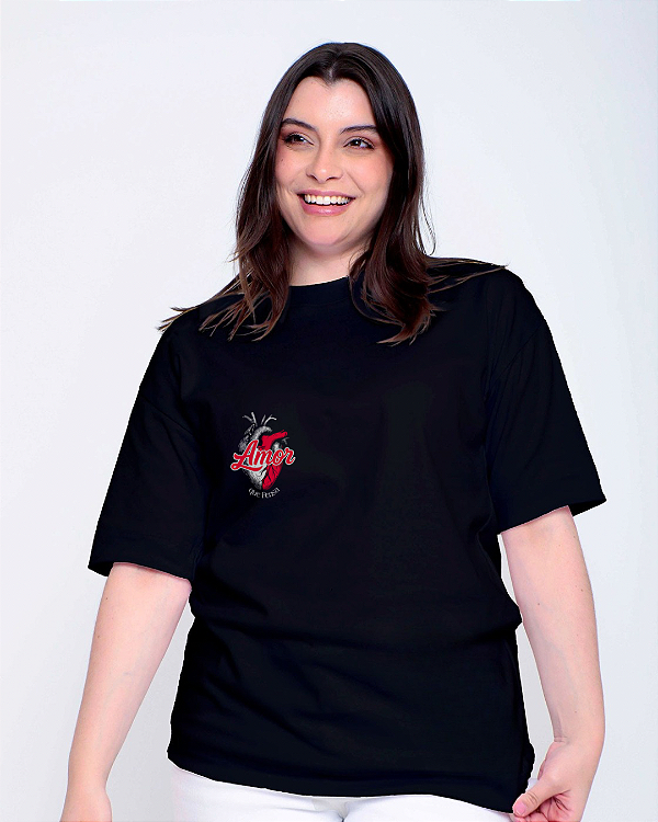 Camiseta Oversized Amor que pensa preta