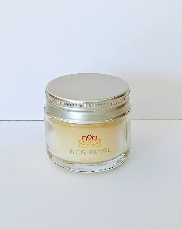 Vela   Aromática   de   Cereja  e  Avelã  30 gr