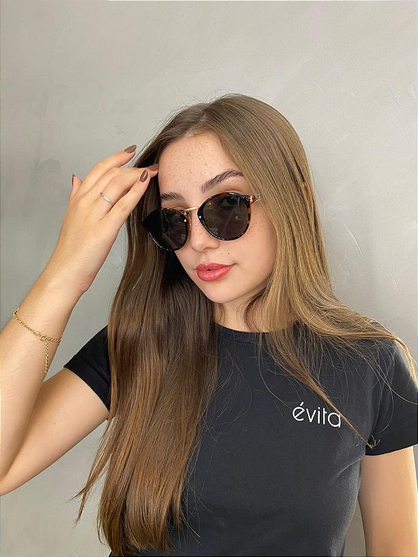 ÓCULOS CELA - REDONDO LENTE VERDE ARMAÇÃO TARTARUGA DETALHE DOURADO