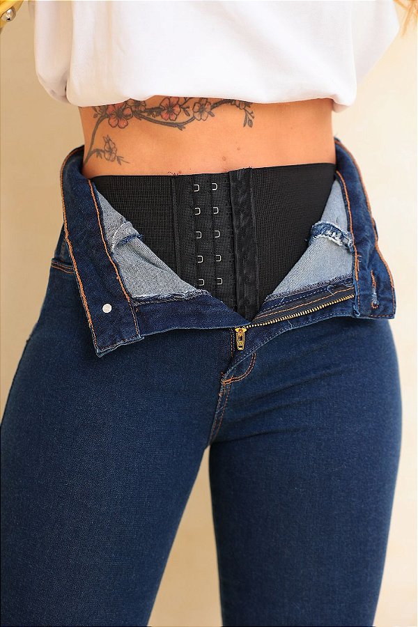 Calça Jeans Skinny Feminina Cintura Alta com Cinta Modeladora Lavagem Escura