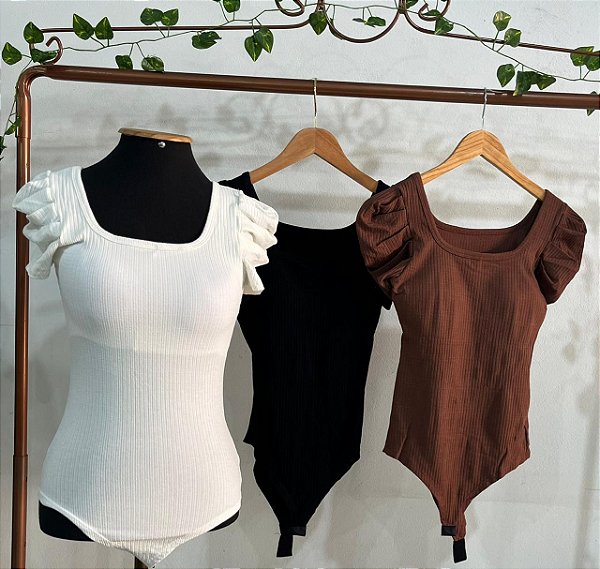 Body Feminino Canelado com Bojo Manga Princesa