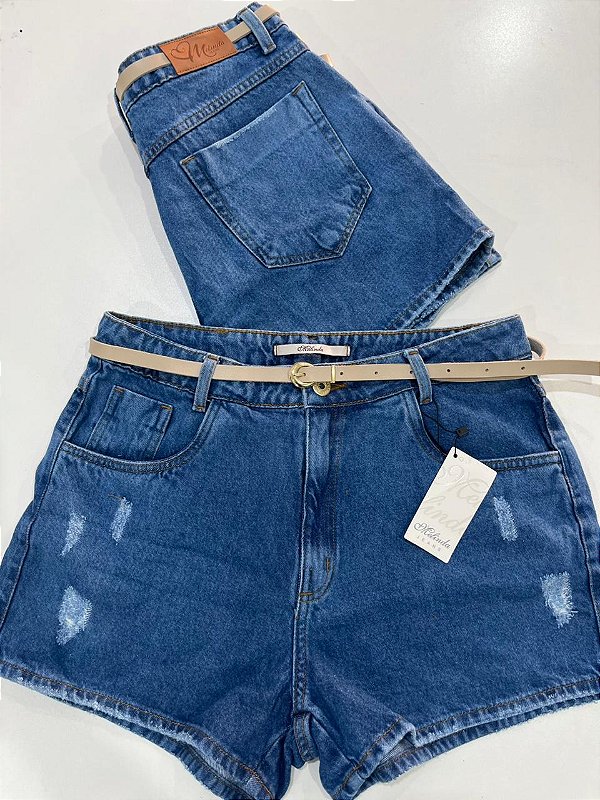 Shorts Jeans Plus Size com Cinto e Detalhes Destroyed Lavagem Escura