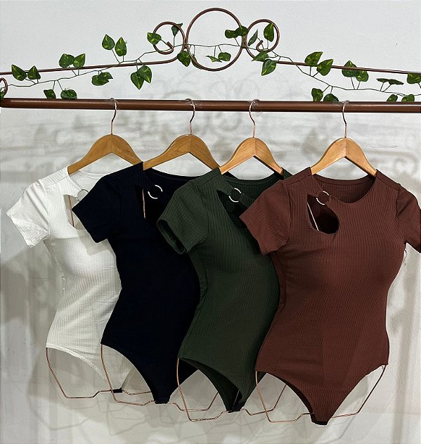 Body Canelado Manga Curta com Argola