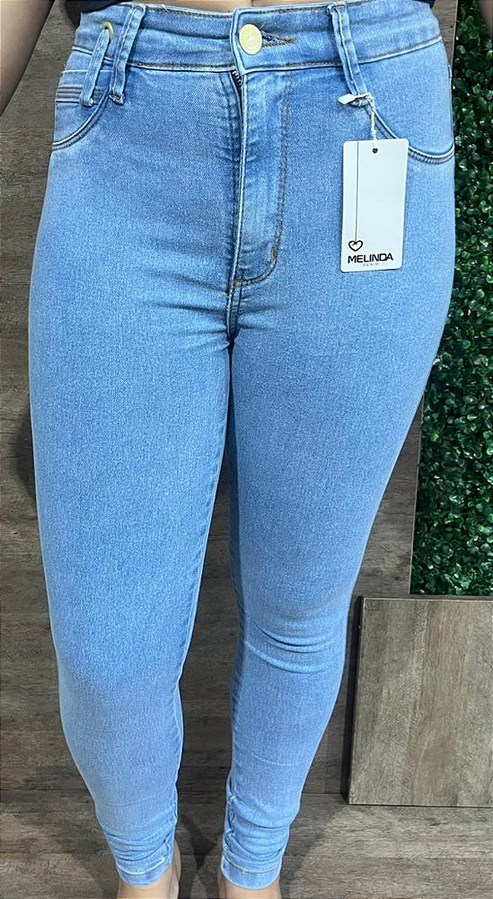 Calça Jeans Skinny Melinda Levanta Bumbum c/Detalhe de Ilhós Metálico e Lycra